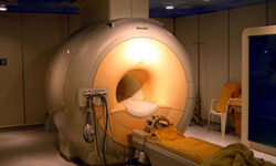 قول وزیر بهداشت جهت تخصیص MRI به بیمارستان پیرانشهر