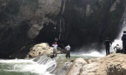 عکس سلفی جان جوان بوکانی را در آبشار شلماش گرفت