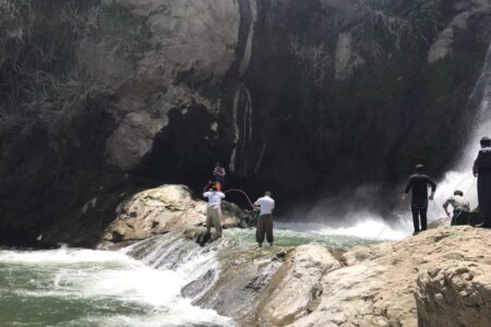 عکس سلفی جان جوان بوکانی را در آبشار شلماش گرفت
