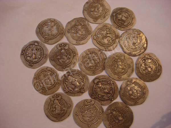 مجموعه کتاب های مرجع سکه شناسی سکه های ساسانی پیرانشهر چاپ شد
