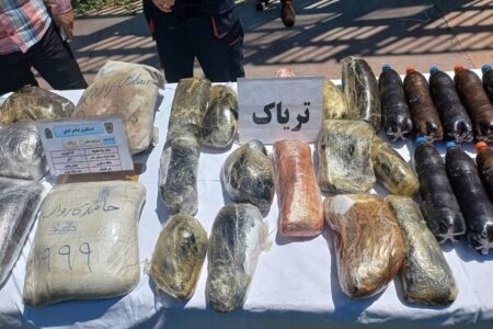 بیش از ۳۰ کیلوگرم مواد مخدر سنتی و صنعتی در این شهرستان کشف و ۶ نفر قاچاقچی نیز دستگیر شدند.