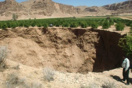 استاندار: فرونشست زمین آذربایجان غربی را تهدید می کند